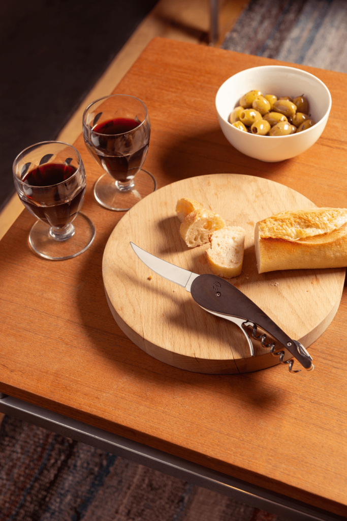 tire bouchon sommelier avec couteau