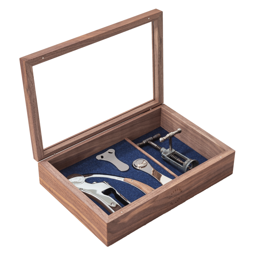 The Collectionneur 2 wine accessories box with corkscrew