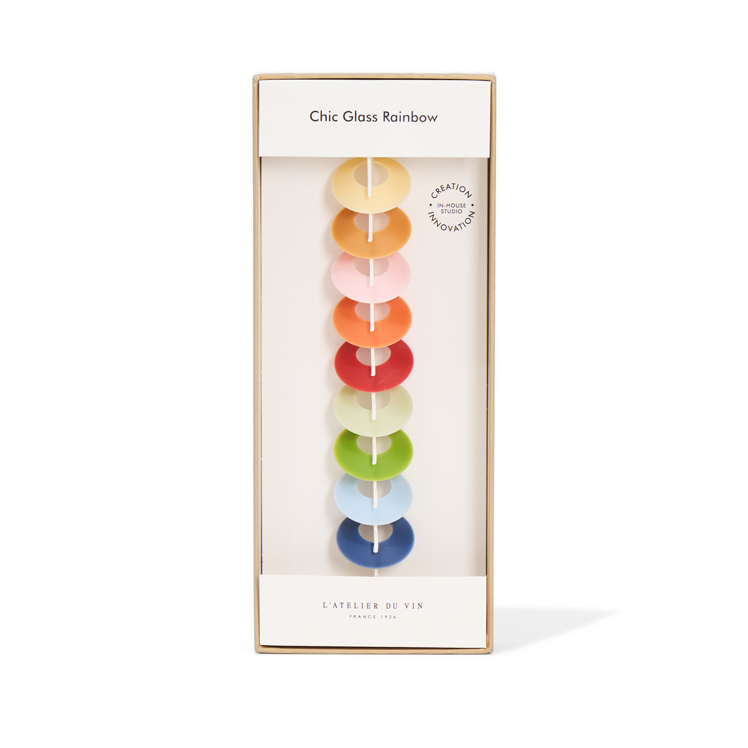 Coffret Chic Glass Rainbow de L’Atelier du Vin contenant neuf marque-verres colorés, accessoire élégant pour distinguer les verres à vin lors des dégustations.