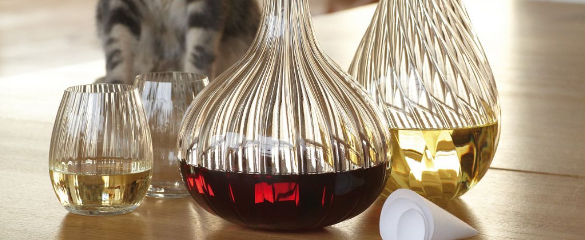 Wie dekantiert man einen Wein?