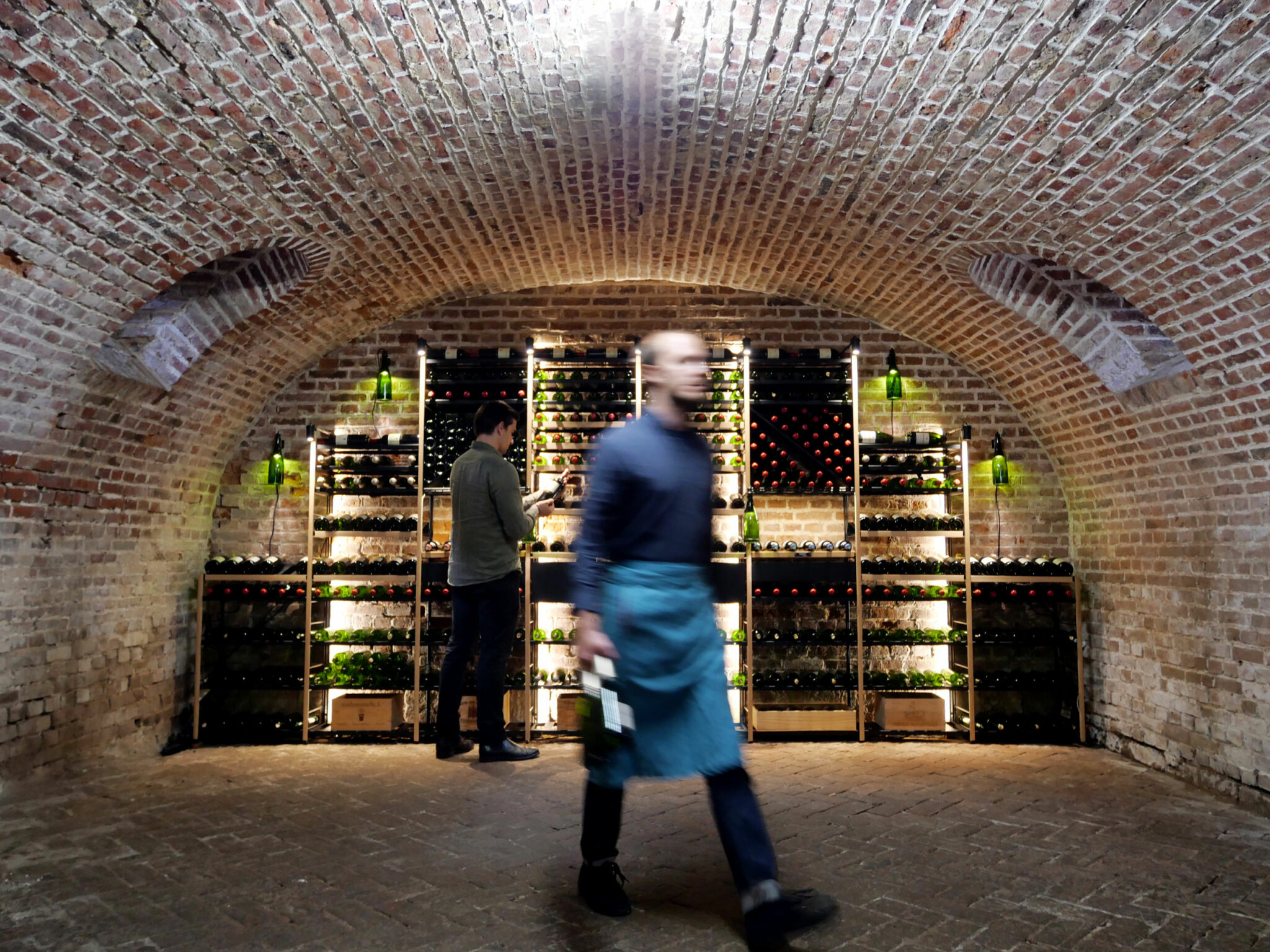 Le rôle du sommelier : comment choisit-il les vins ?