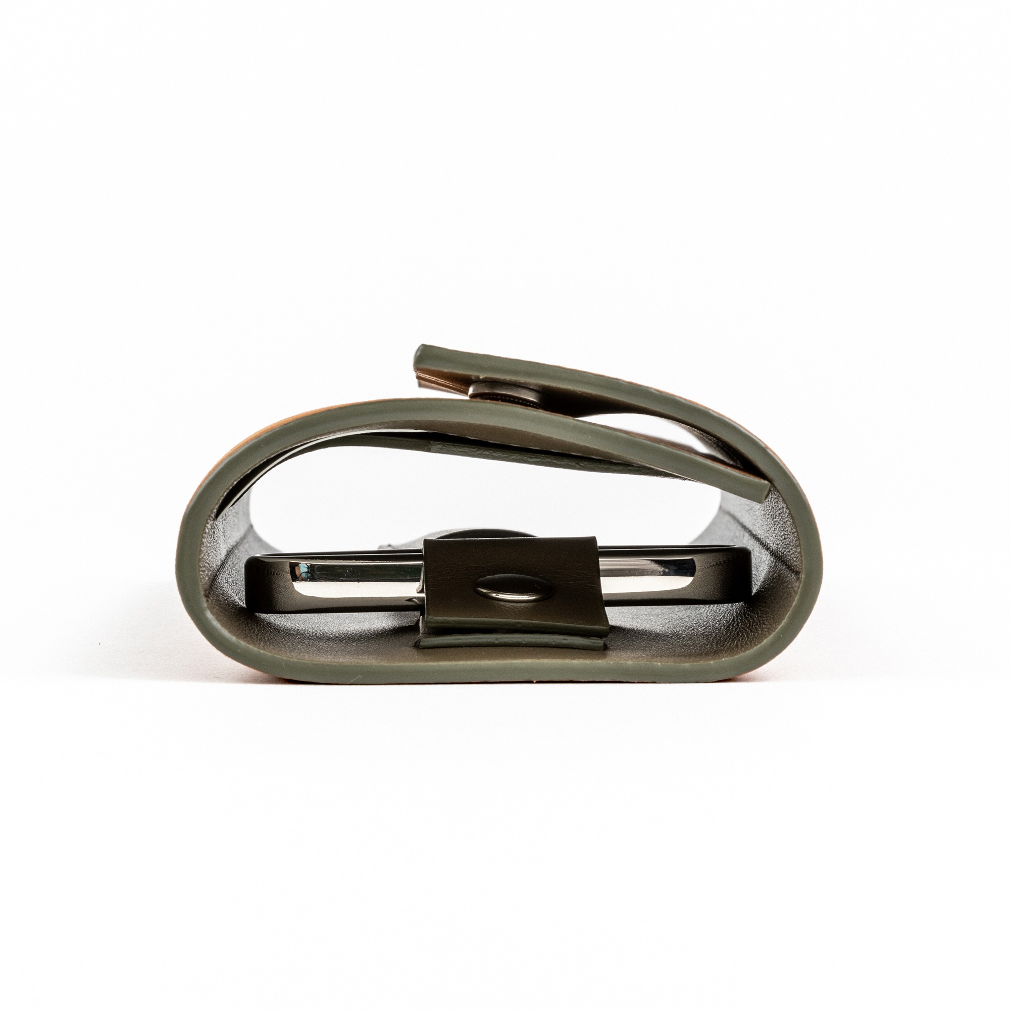 Tire-bouchon bilame dans sa pochette en cuir