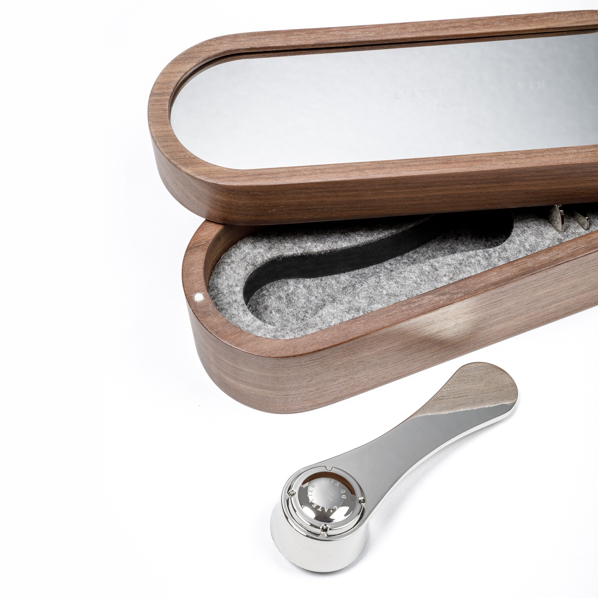Coffret en bois d’Outils pour le service du champagne