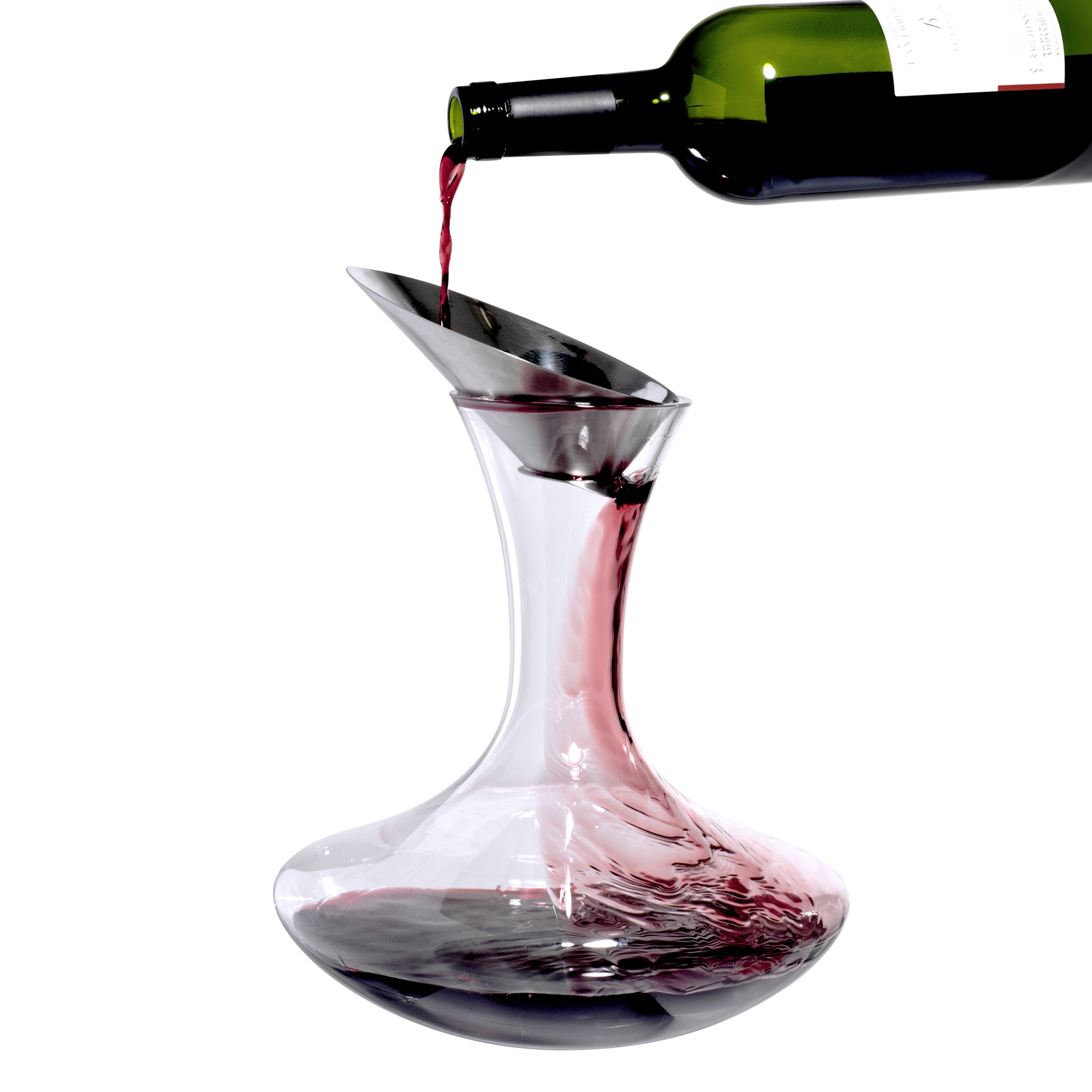 Universal wine aerator on carafe